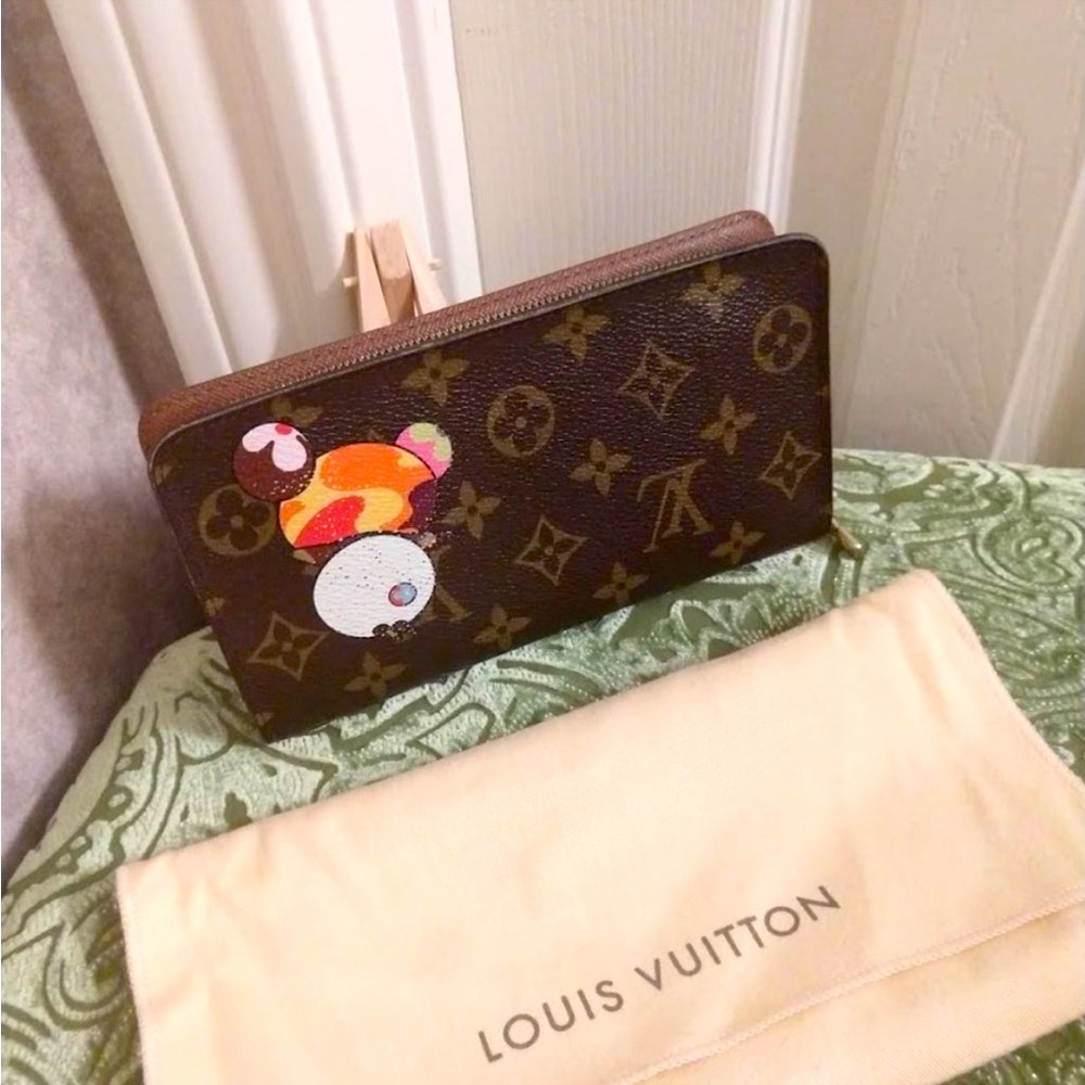 RARE LOUIS VUITTON WALLET